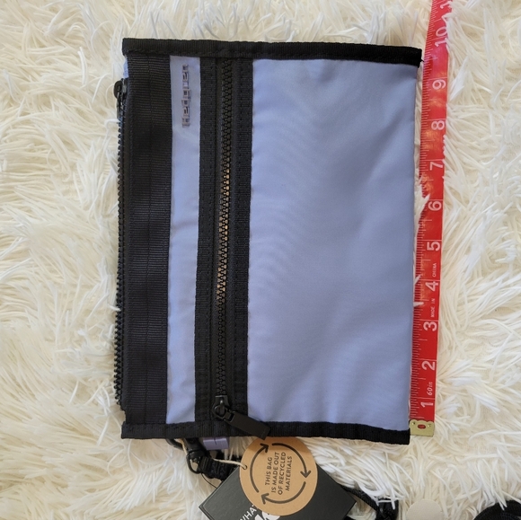 Hedgren Nicolet Morning Sky - Sustainably Made Crossbody - Picture 4 of 5